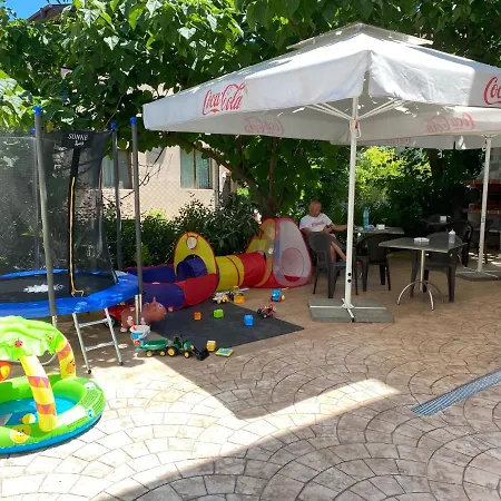Pretty House Sarafovo * בורגאס